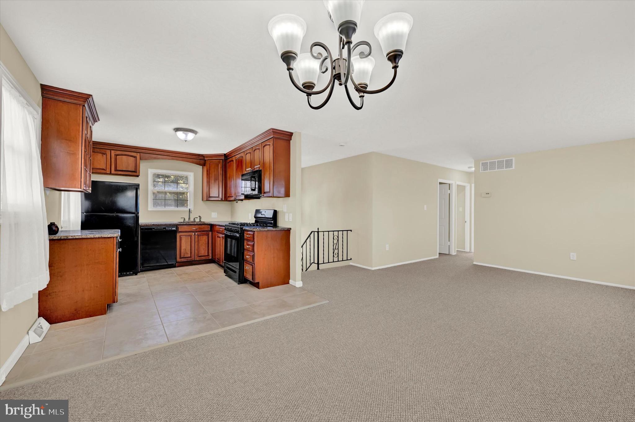 SUBURBIA - Residential