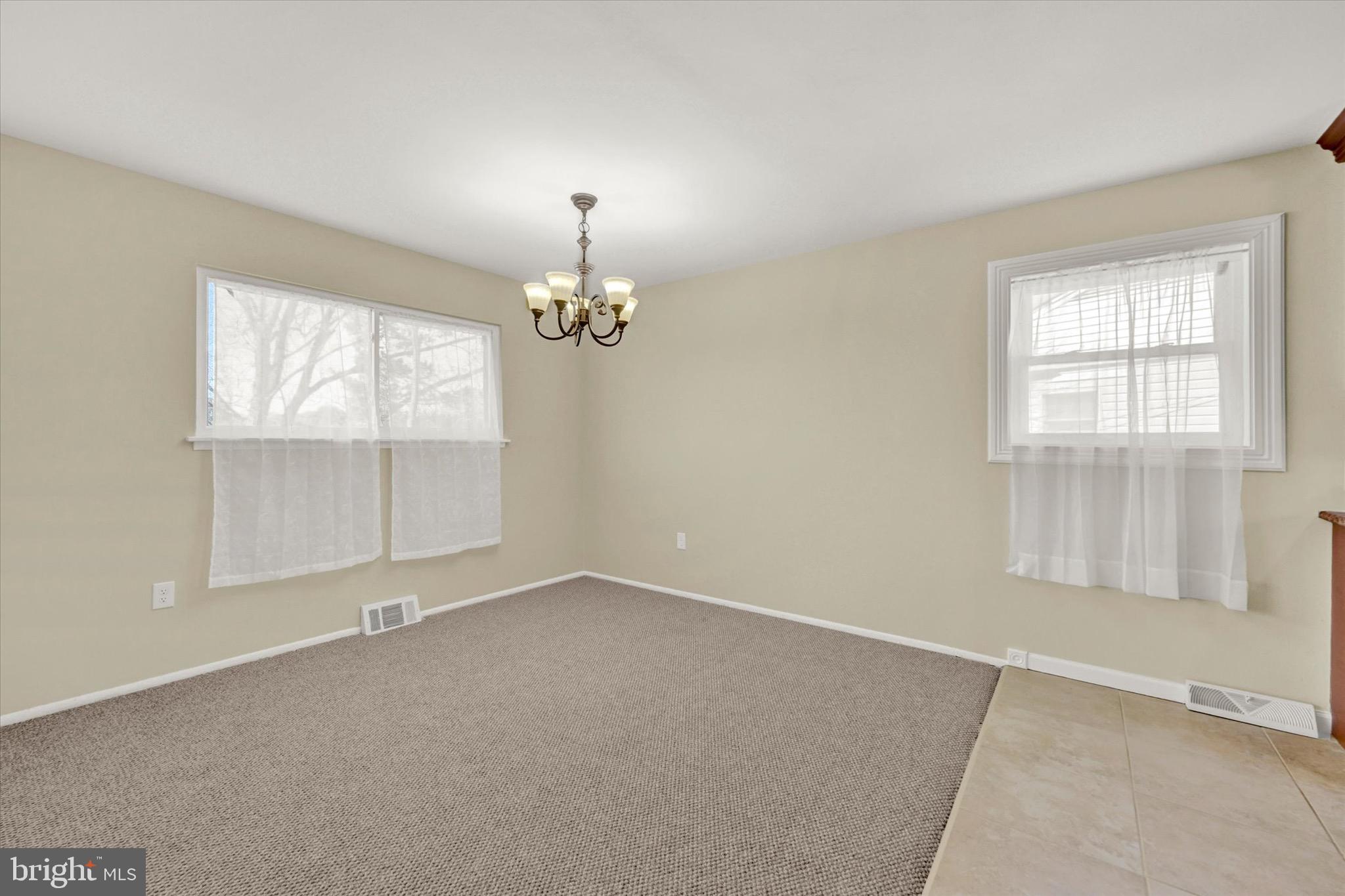 SUBURBIA - Residential