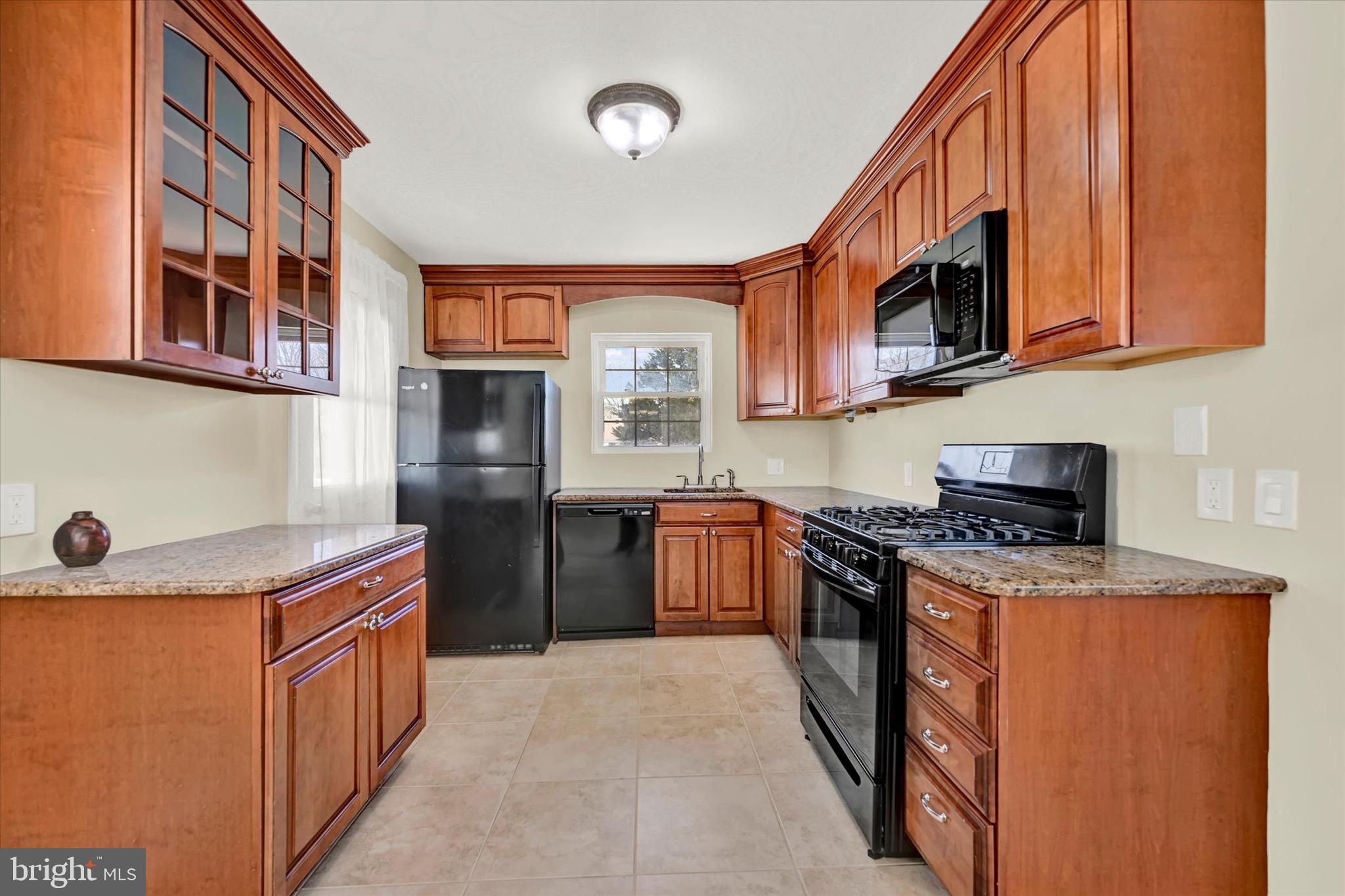 SUBURBIA - Residential