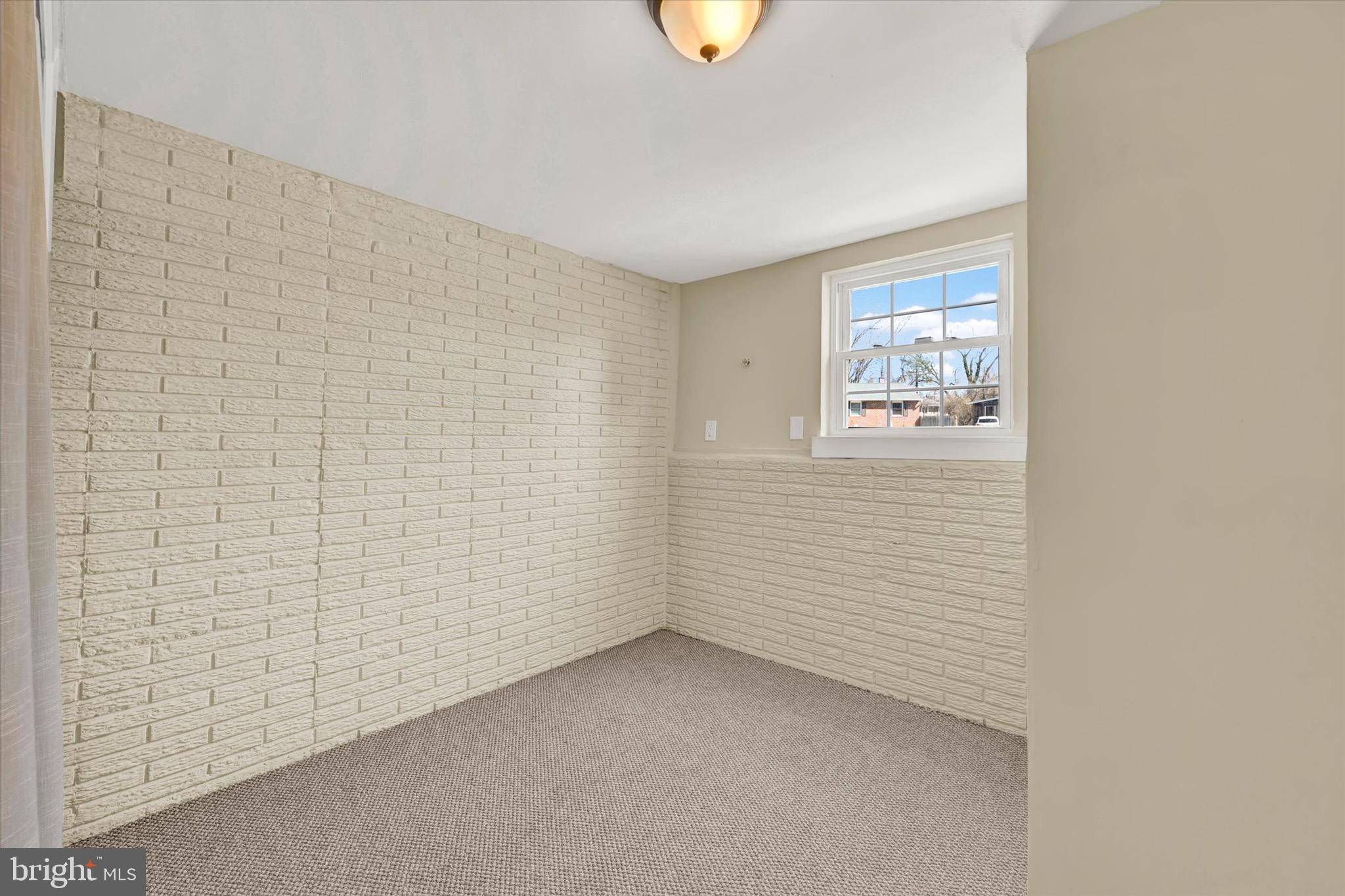 SUBURBIA - Residential