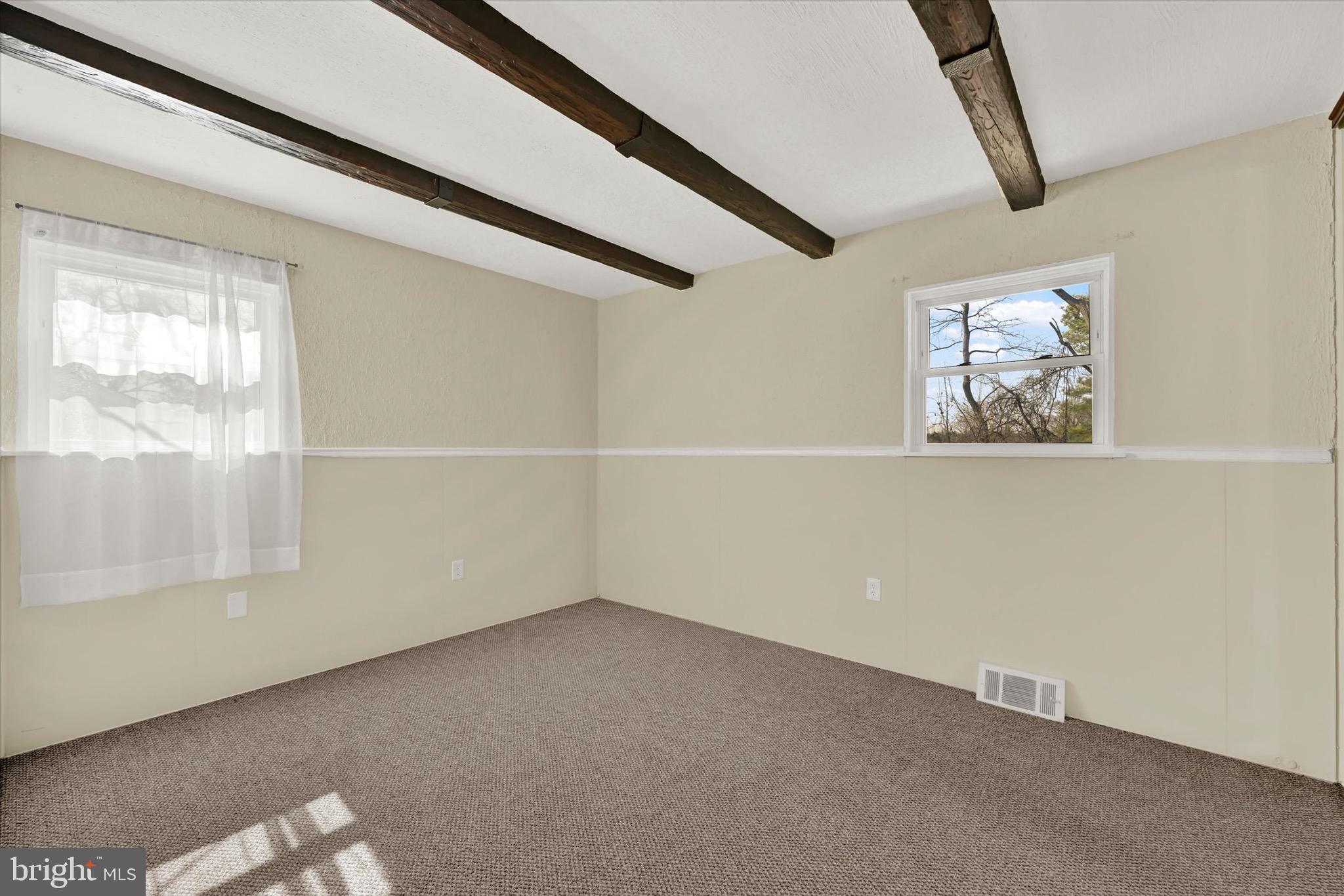 SUBURBIA - Residential