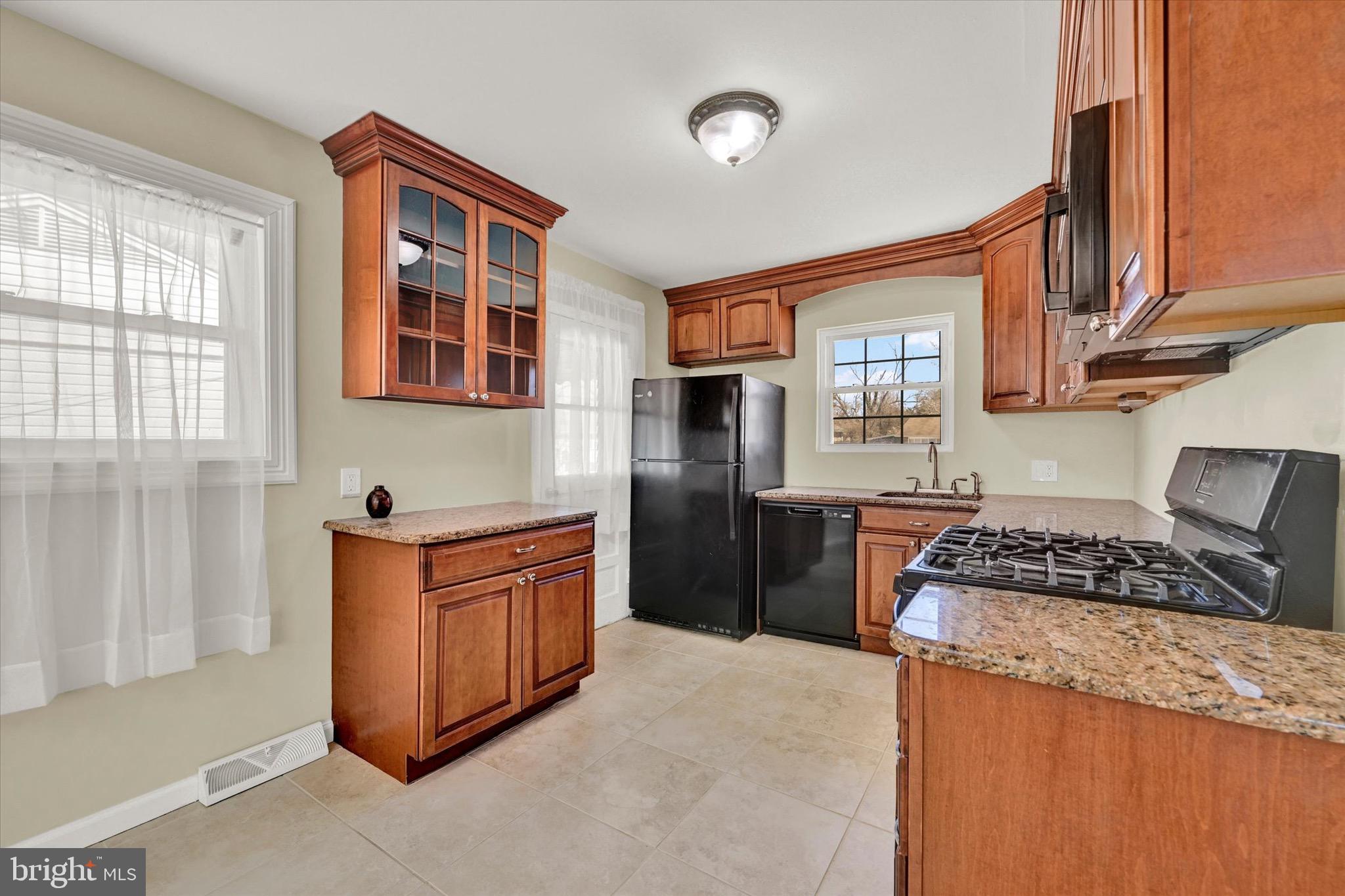 SUBURBIA - Residential