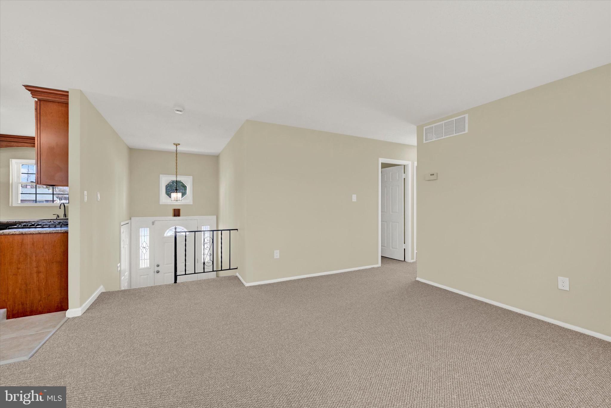 SUBURBIA - Residential