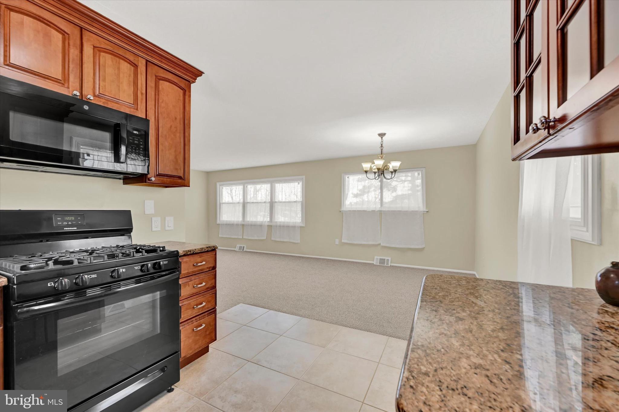 SUBURBIA - Residential