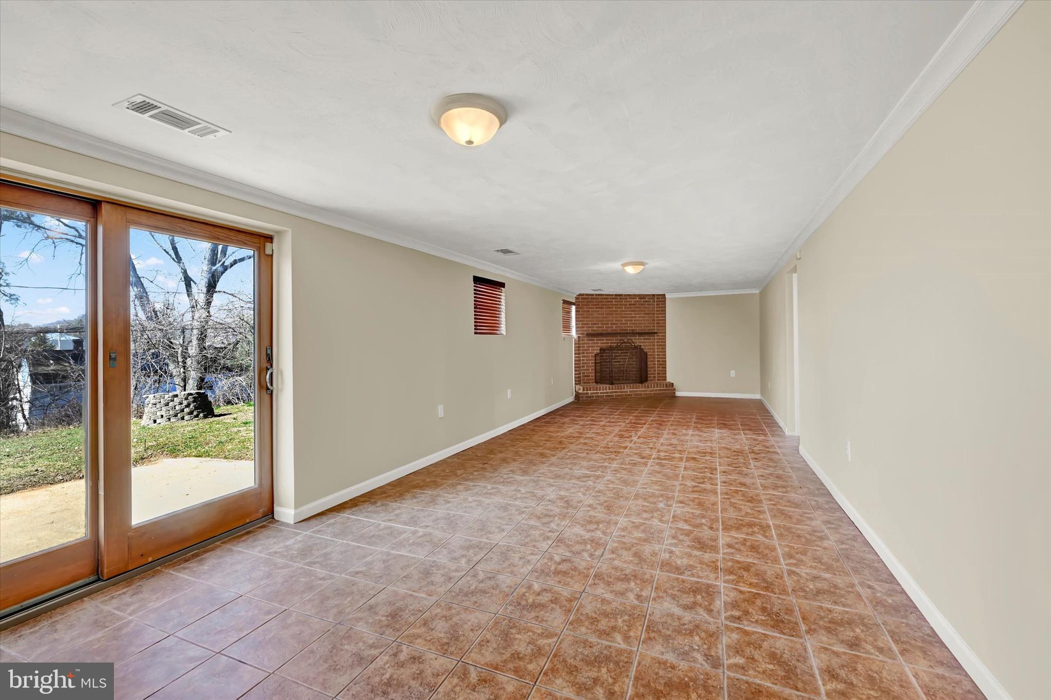 SUBURBIA - Residential