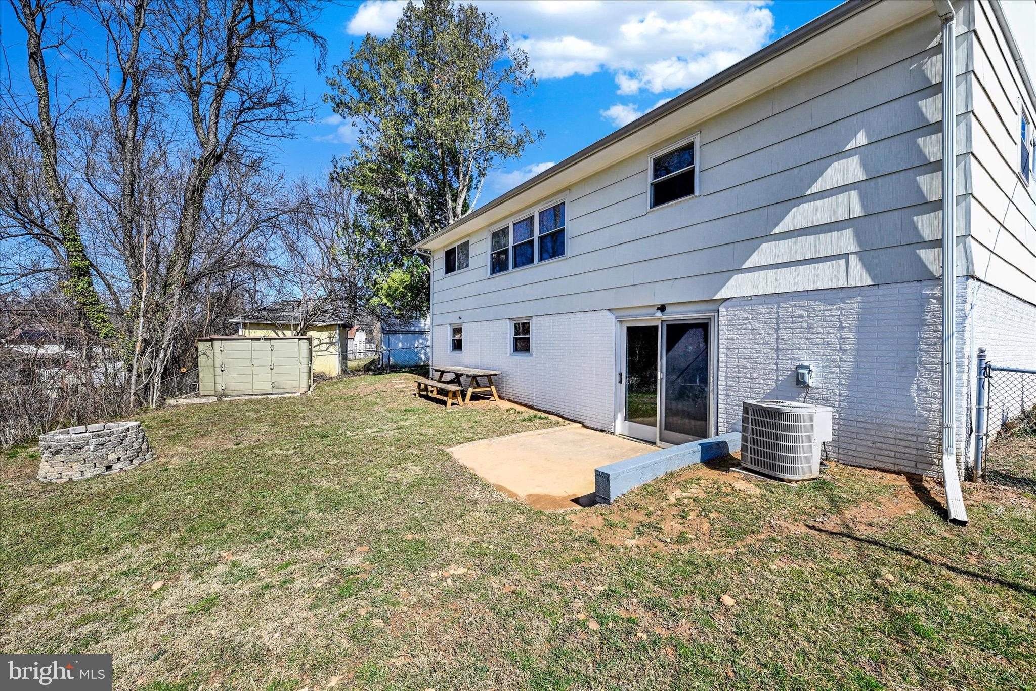 SUBURBIA - Residential