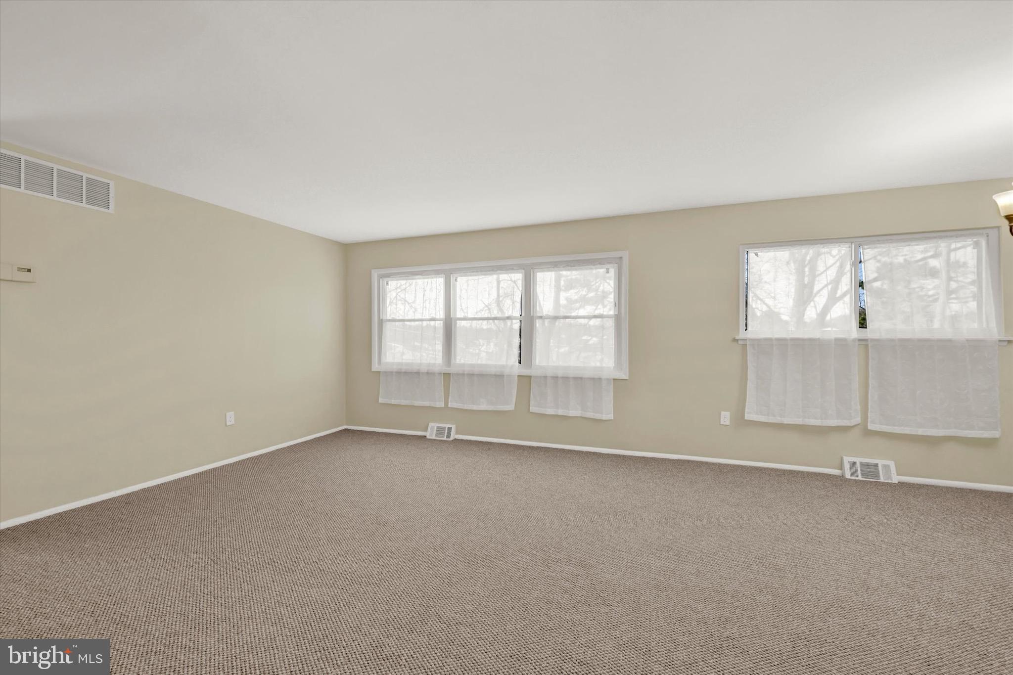 SUBURBIA - Residential