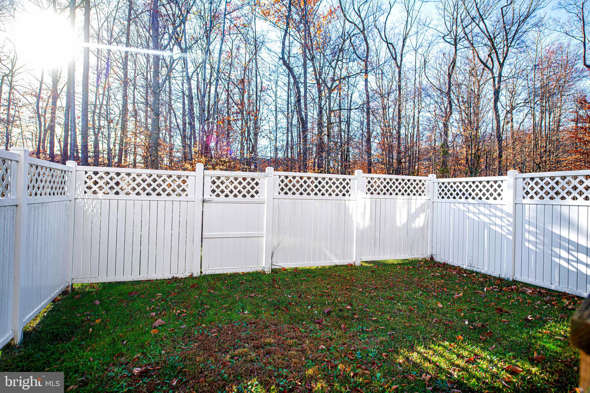 HOLLY WOODS - Residential