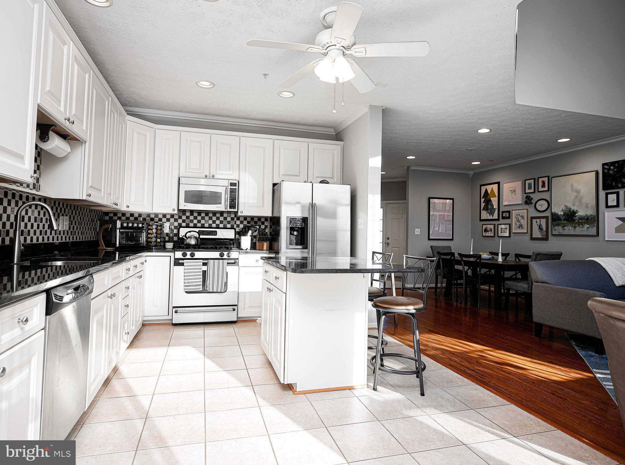 HOLLY WOODS - Residential