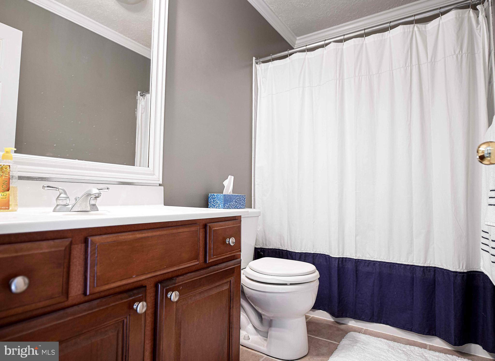 HOLLY WOODS - Residential