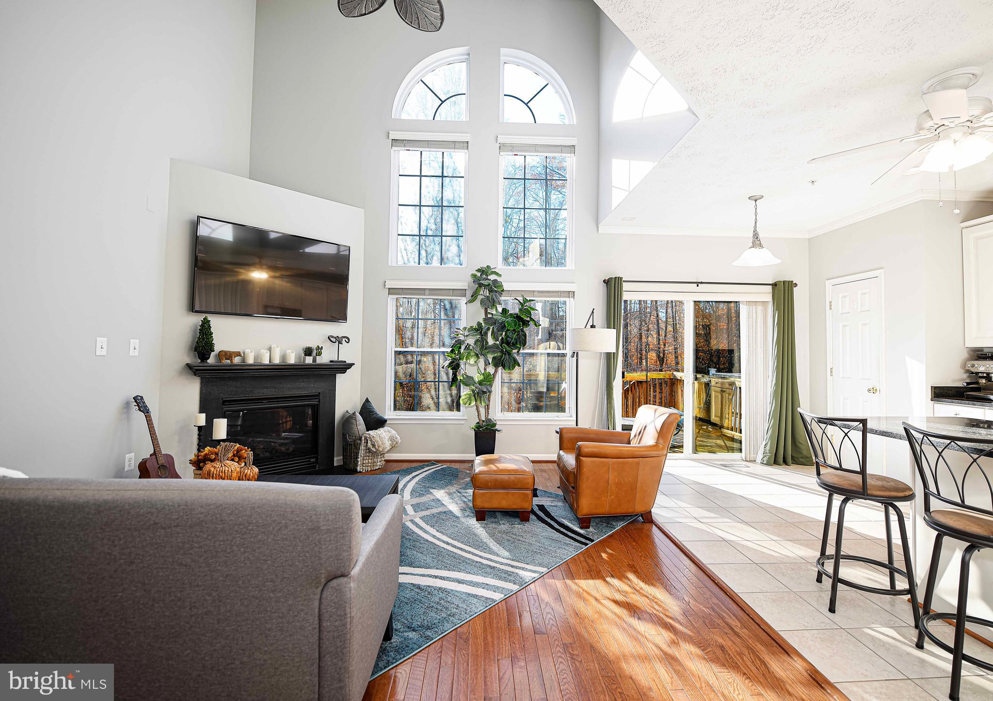 HOLLY WOODS - Residential