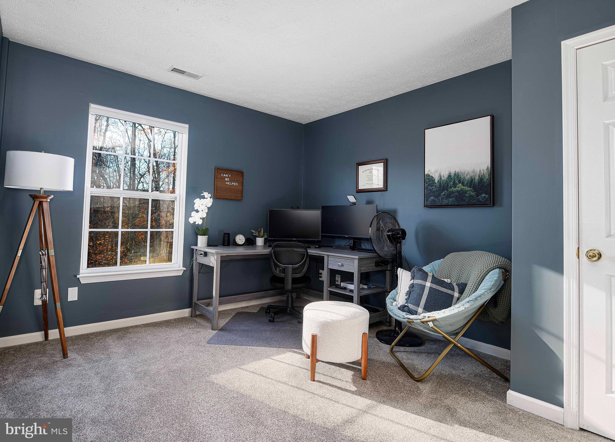 HOLLY WOODS - Residential