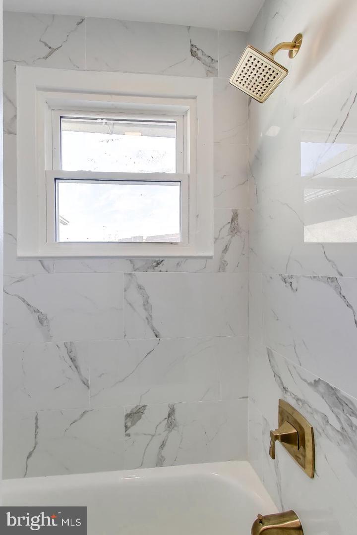 HAMPDEN HISTORIC DISTRICT - Residential