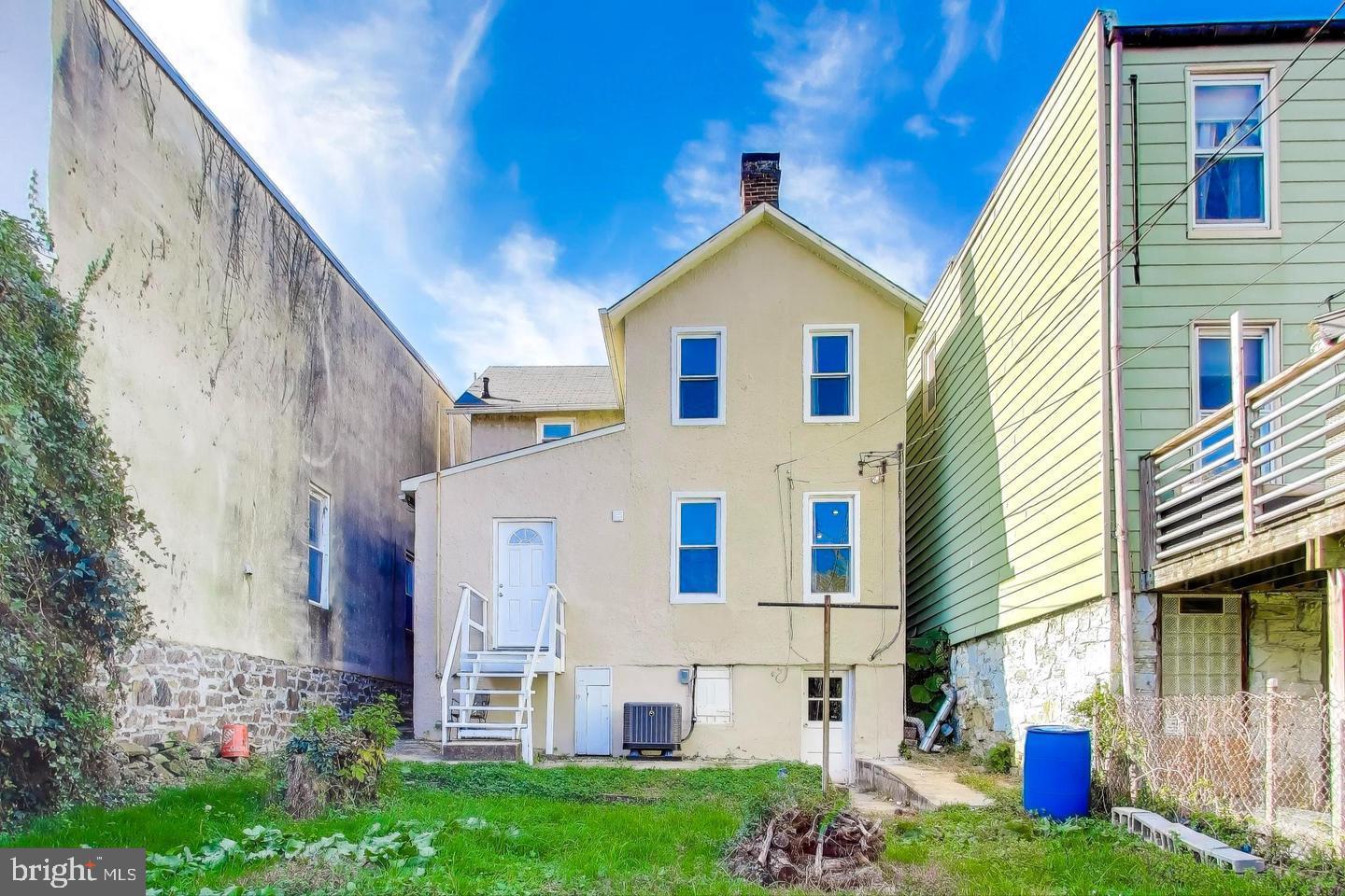 HAMPDEN HISTORIC DISTRICT - Residential