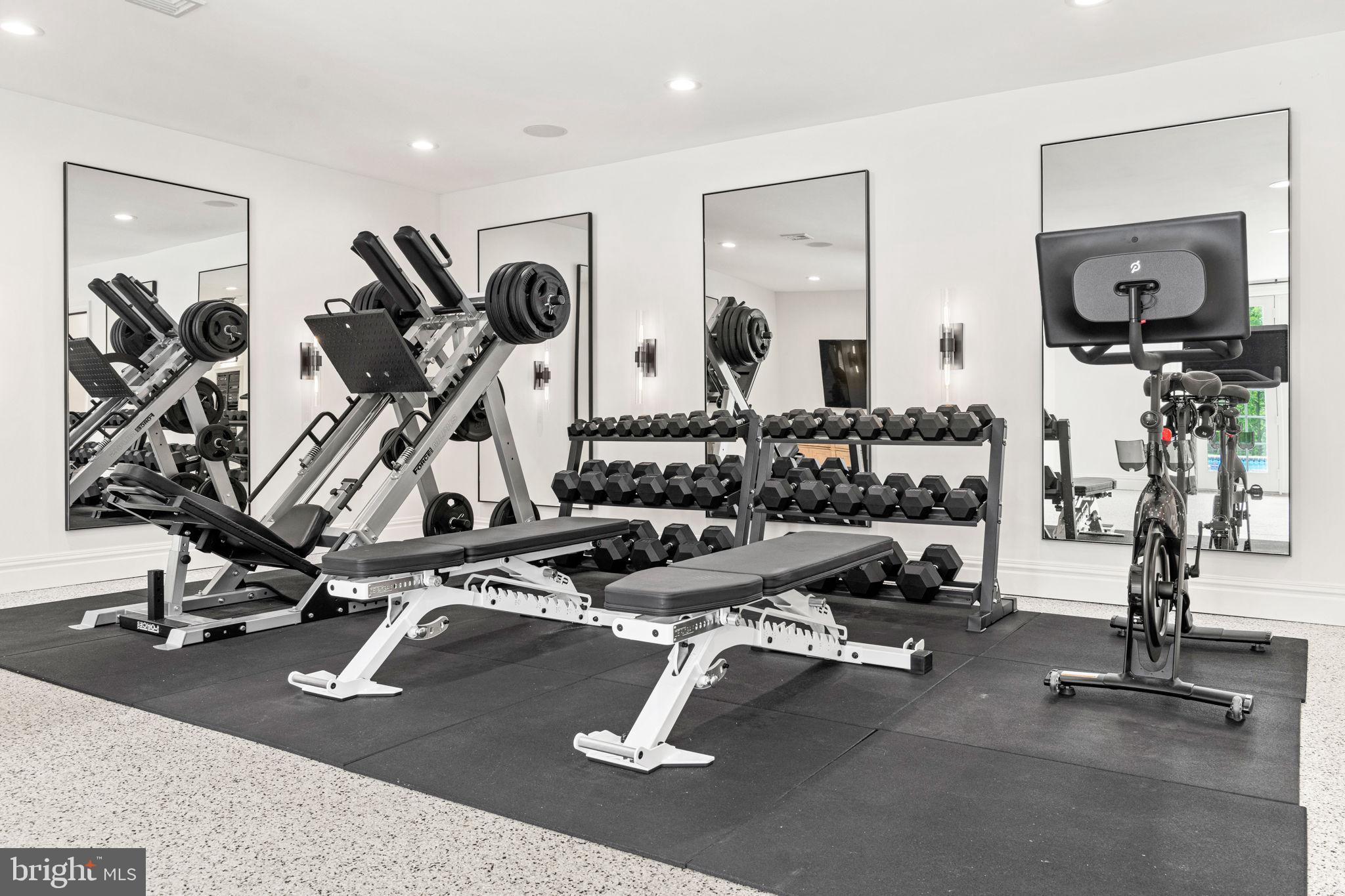 WILSHIRE ESTATES - Residential