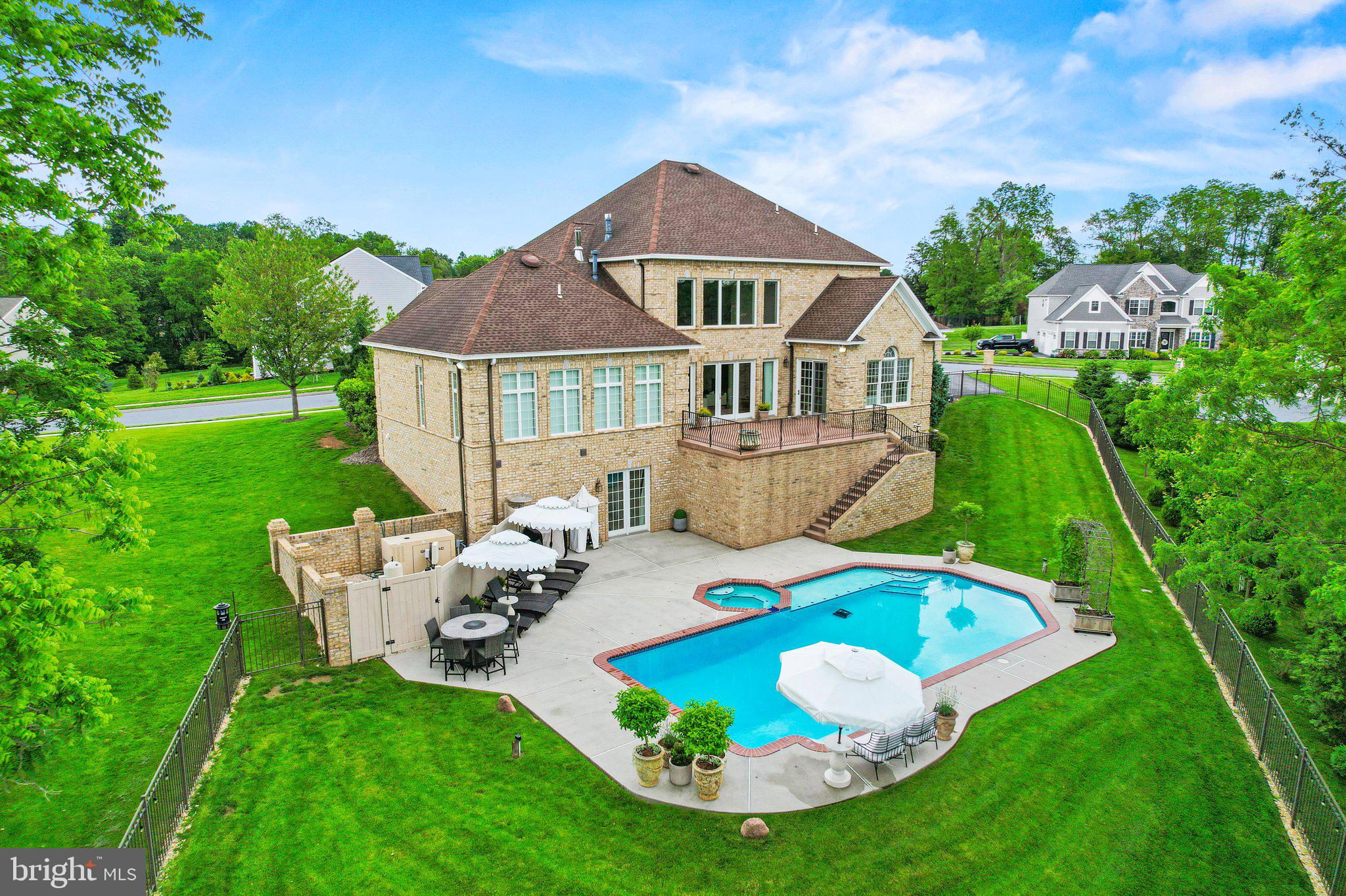 WILSHIRE ESTATES - Residential