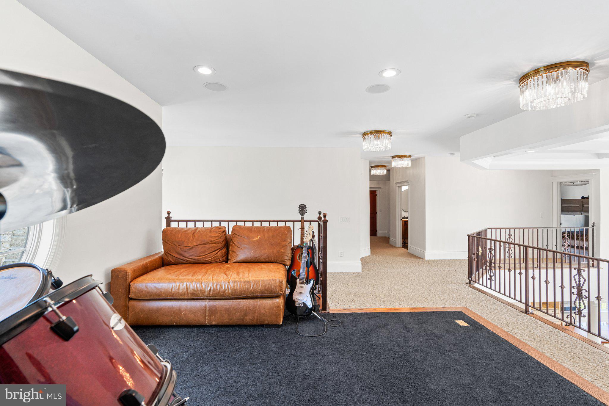 WILSHIRE ESTATES - Residential