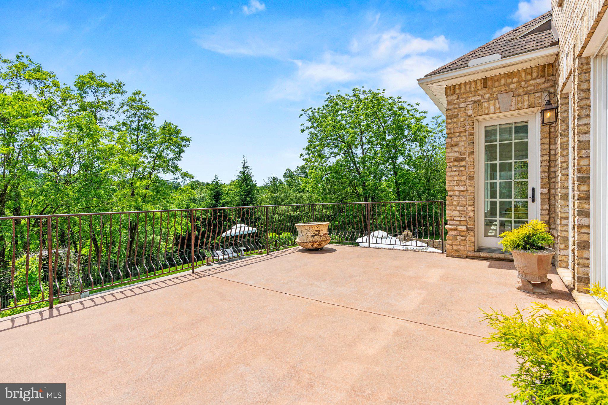 WILSHIRE ESTATES - Residential