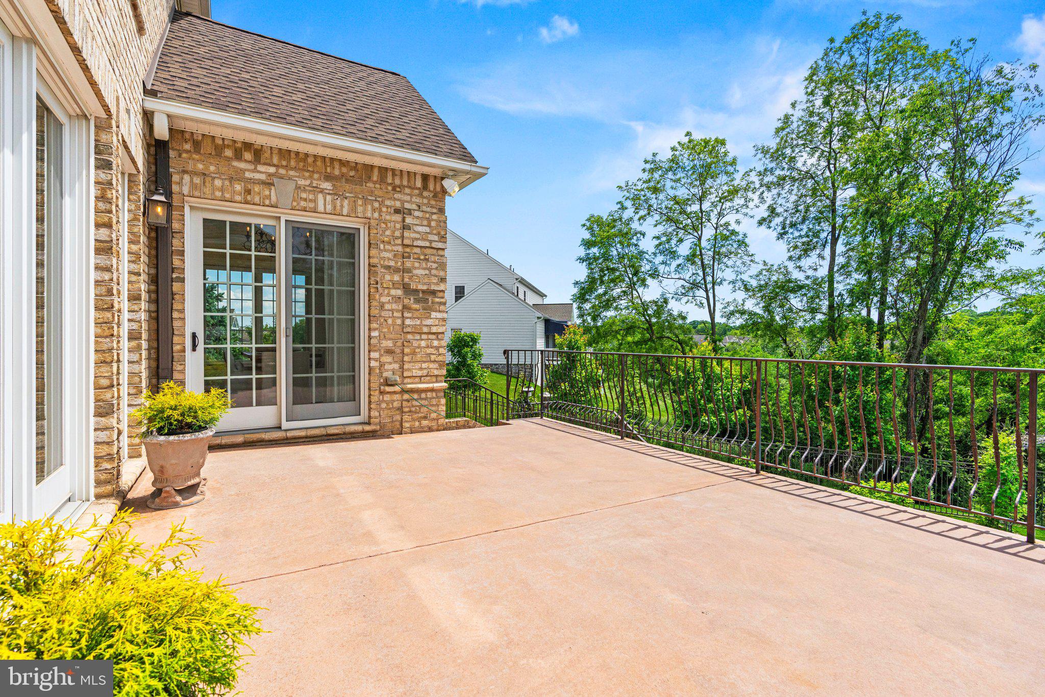 WILSHIRE ESTATES - Residential