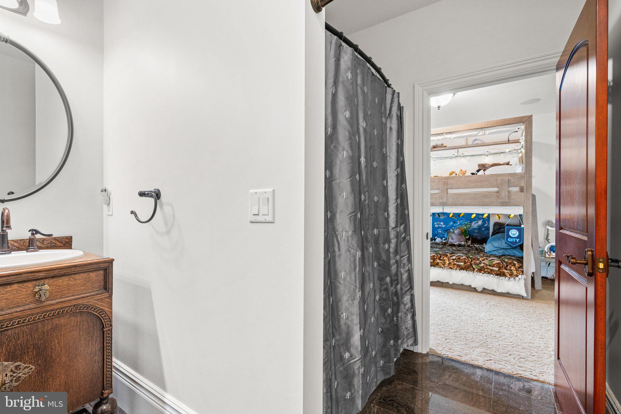 WILSHIRE ESTATES - Residential