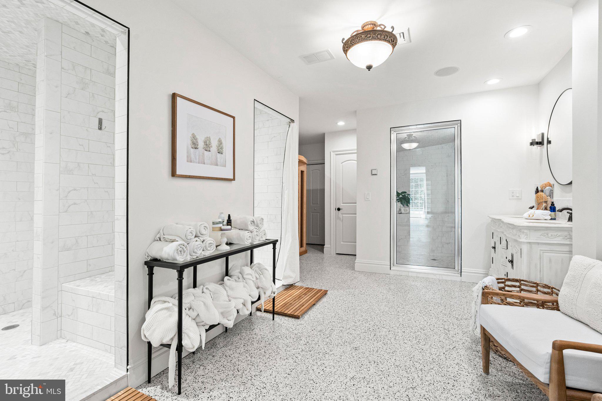 WILSHIRE ESTATES - Residential