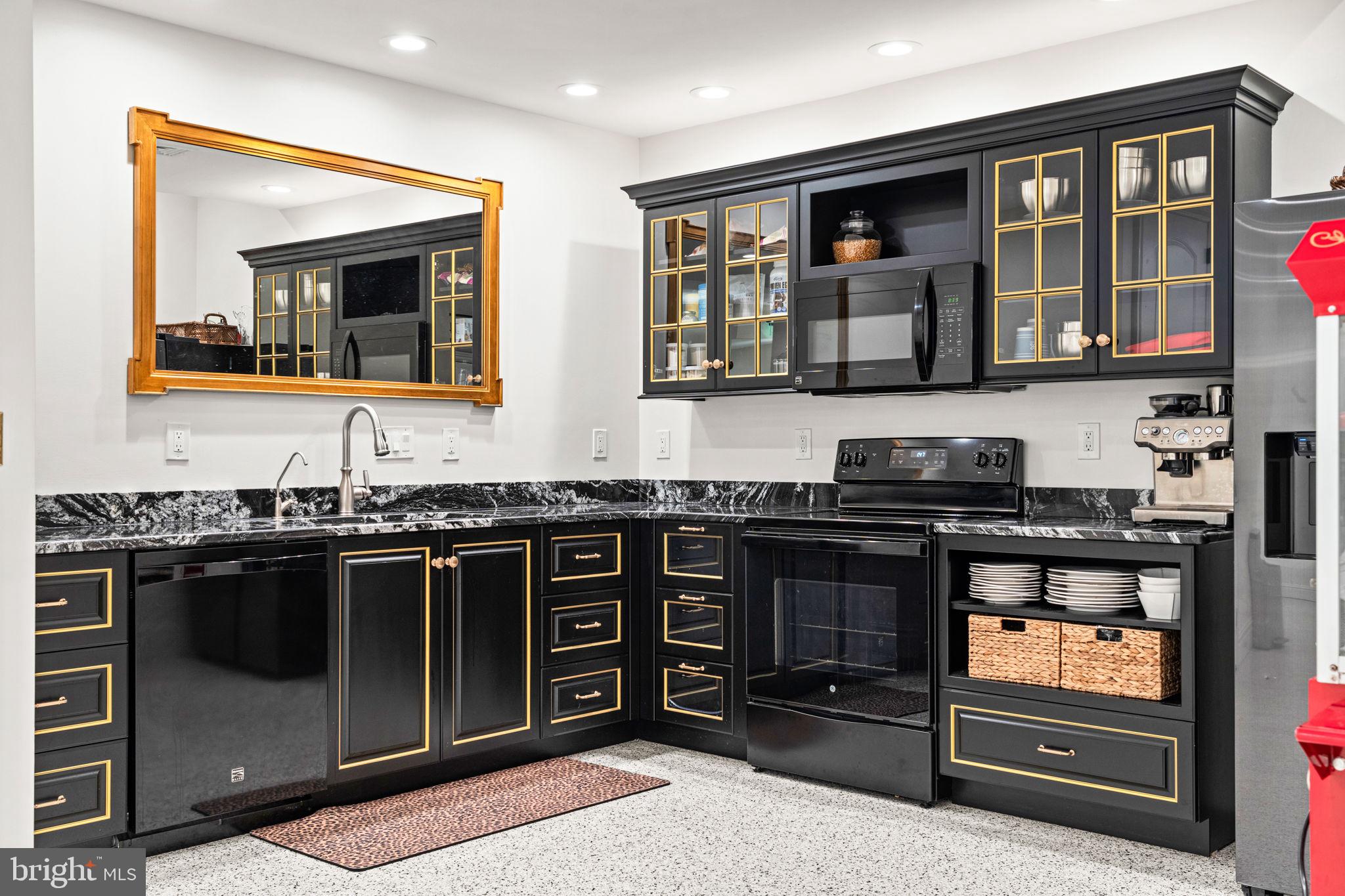 WILSHIRE ESTATES - Residential