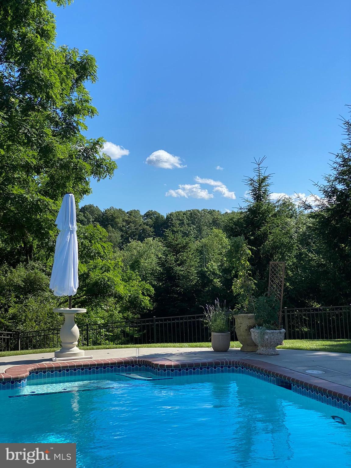 WILSHIRE ESTATES - Residential