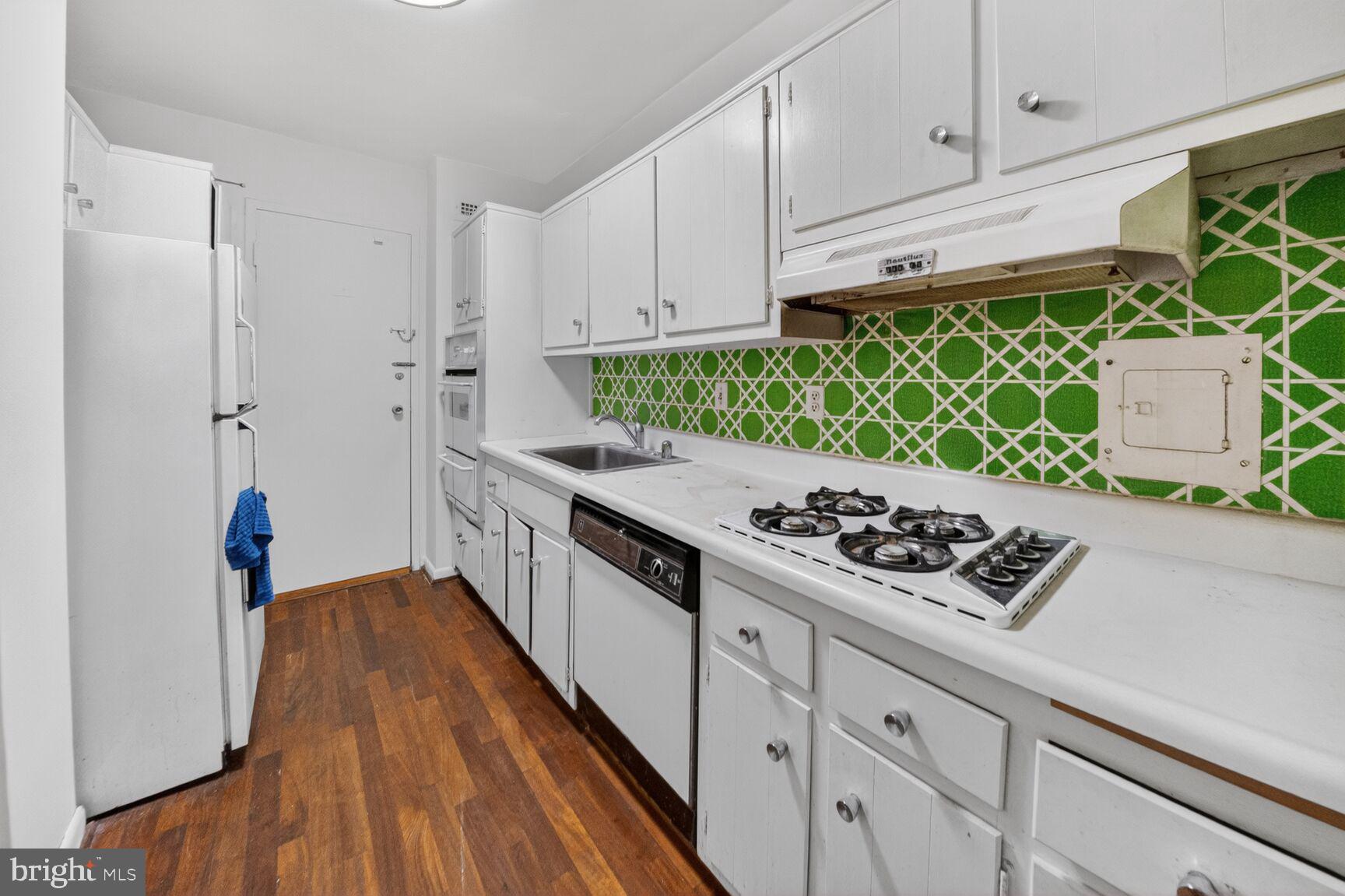 GROSVENOR PARK - Residential