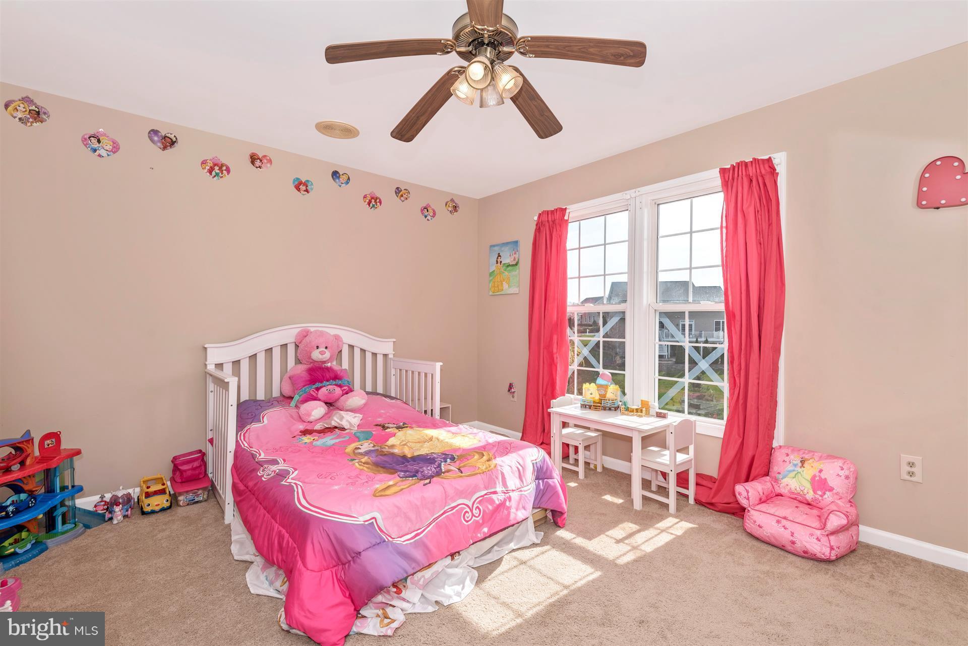 FOXLEIGH MEADOWS - Residential