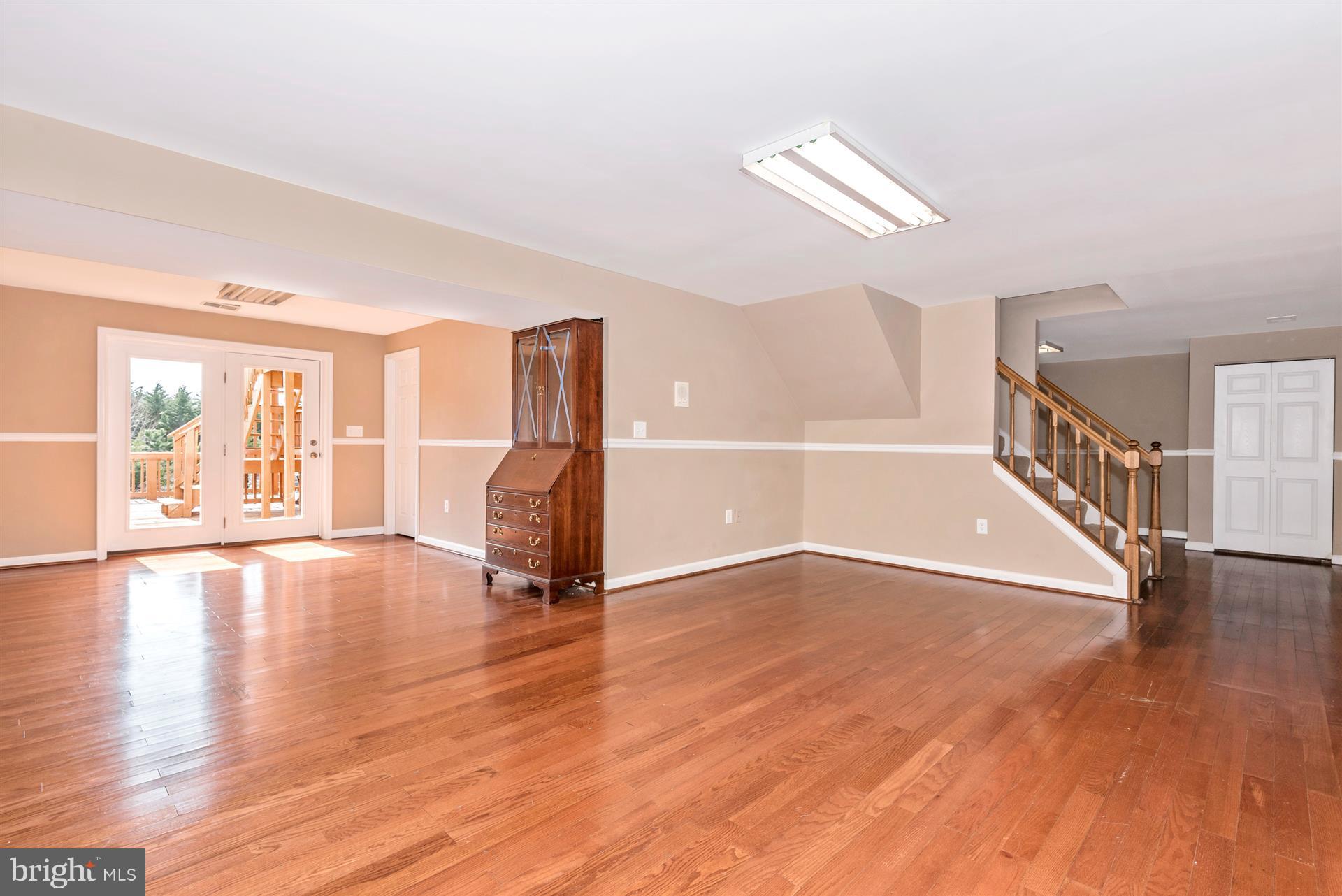 FOXLEIGH MEADOWS - Residential