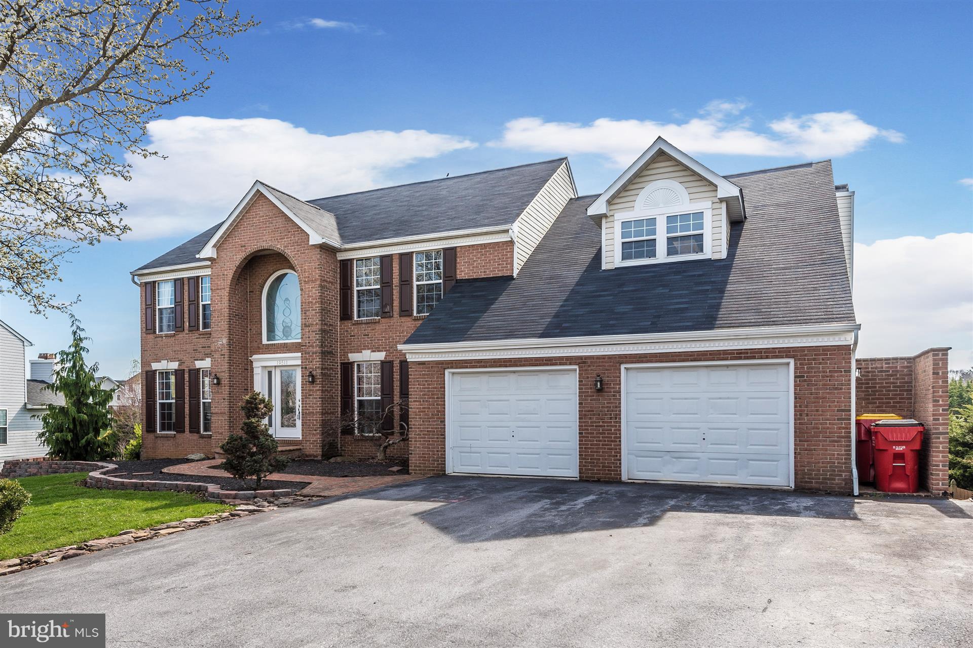 FOXLEIGH MEADOWS - Residential