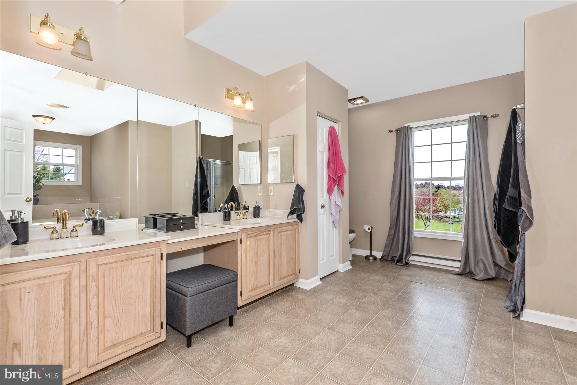 FOXLEIGH MEADOWS - Residential