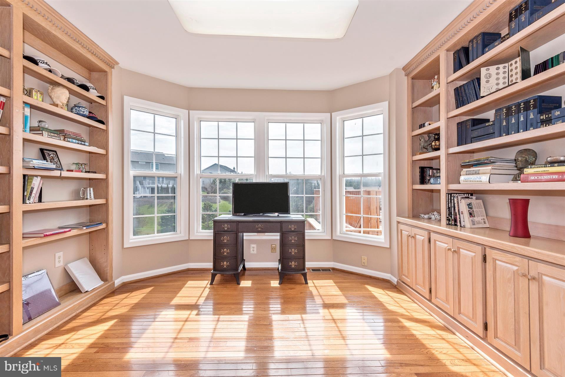 FOXLEIGH MEADOWS - Residential