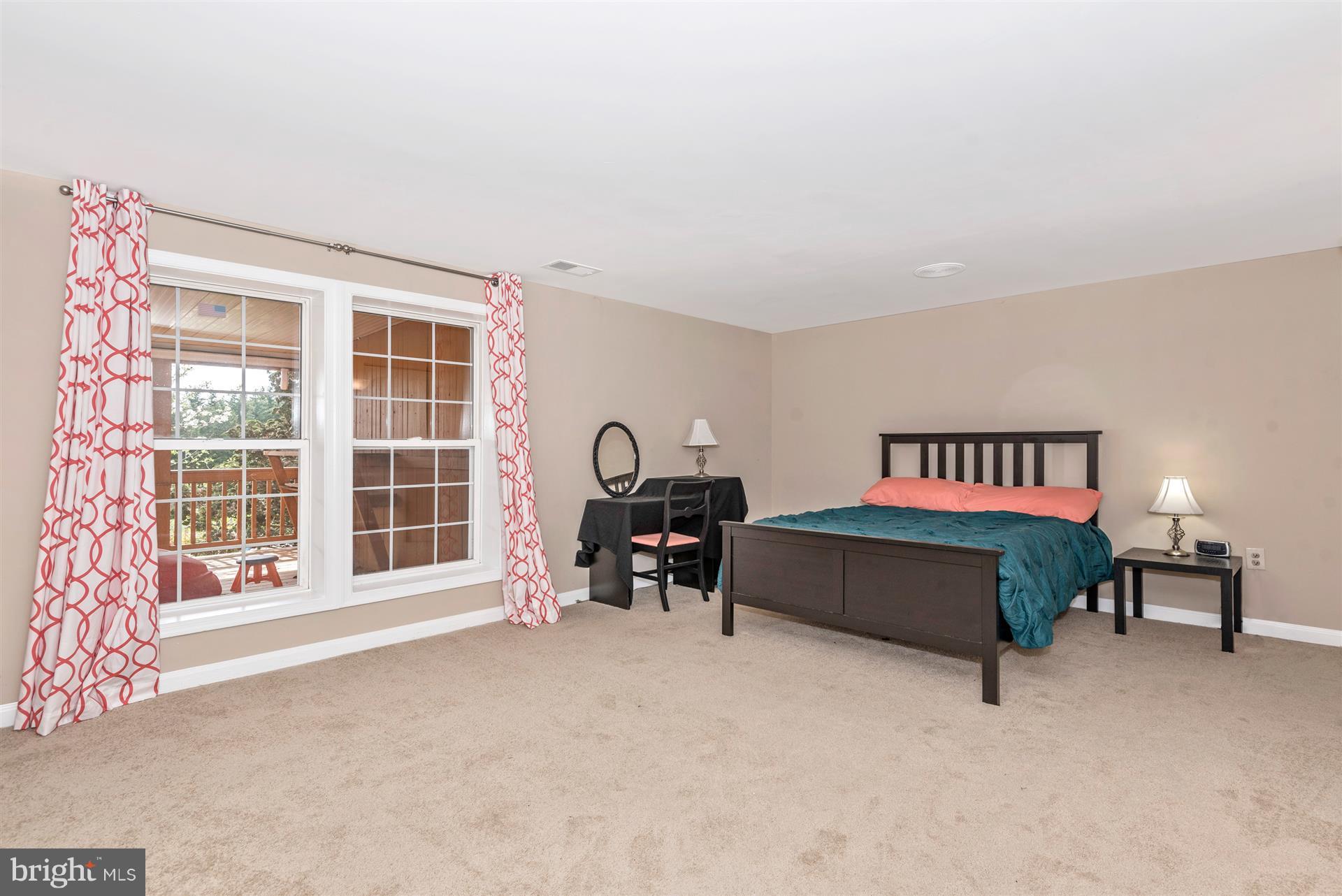 FOXLEIGH MEADOWS - Residential