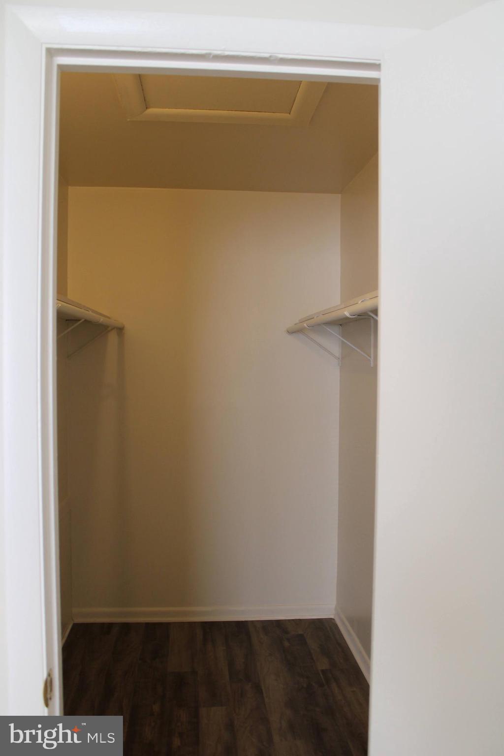 CINNAMON RIDGE CONDO - Residential Lease