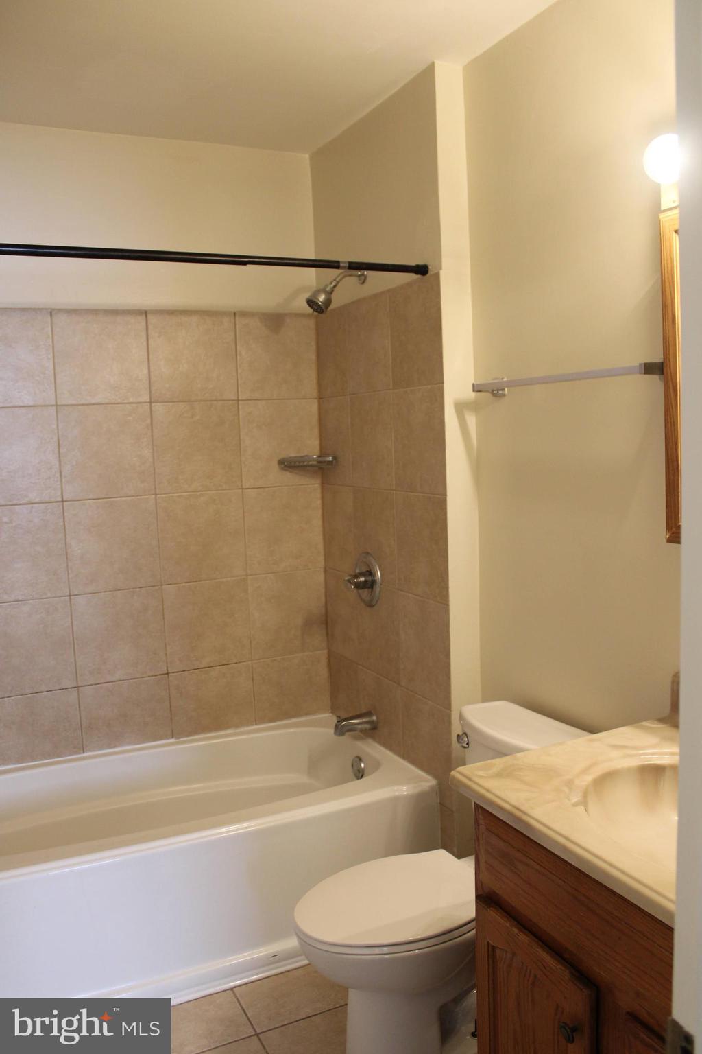 CINNAMON RIDGE CONDO - Residential Lease