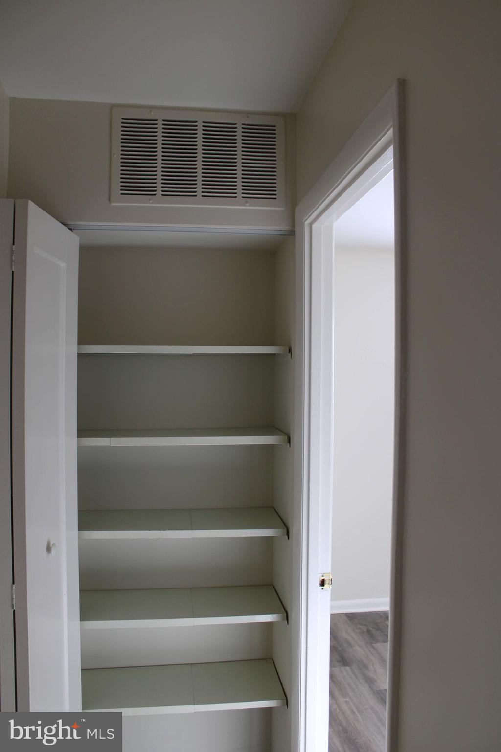 CINNAMON RIDGE CONDO - Residential Lease