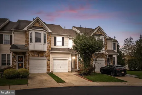 35 Farmington Court, Bordentown, NJ MLS: NJBL2098310