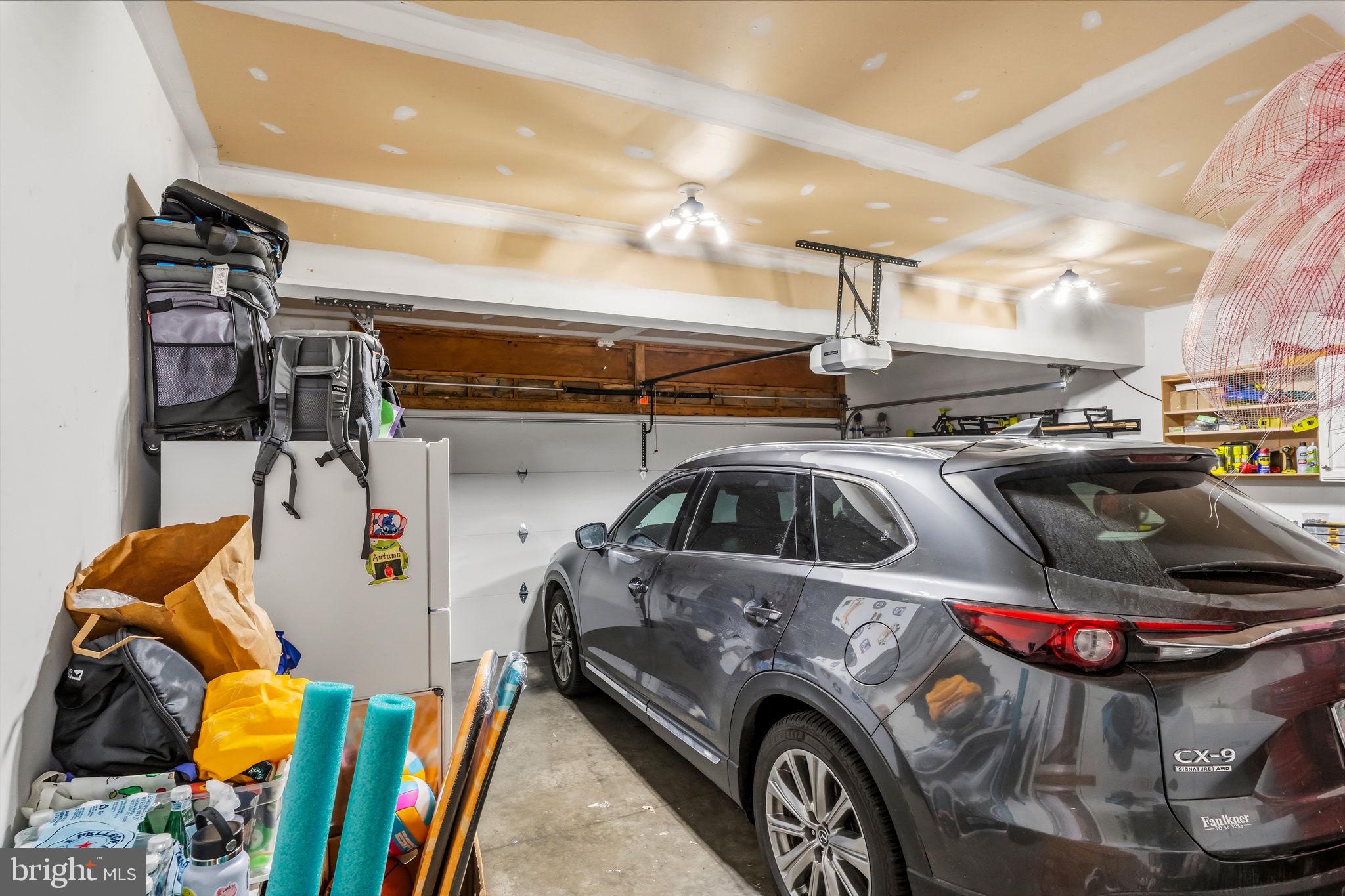 TWIN PONDS - Residential