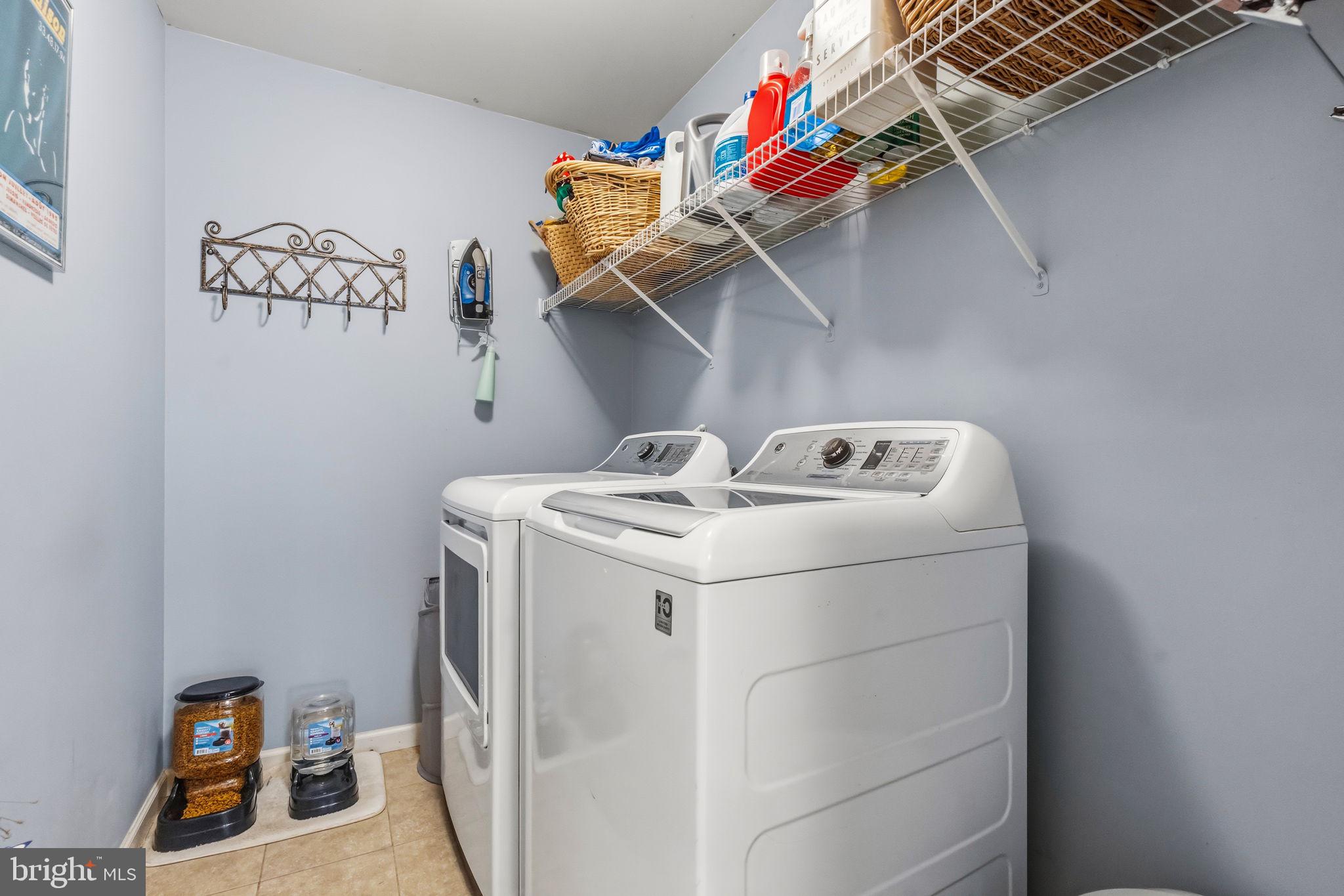 TWIN PONDS - Residential