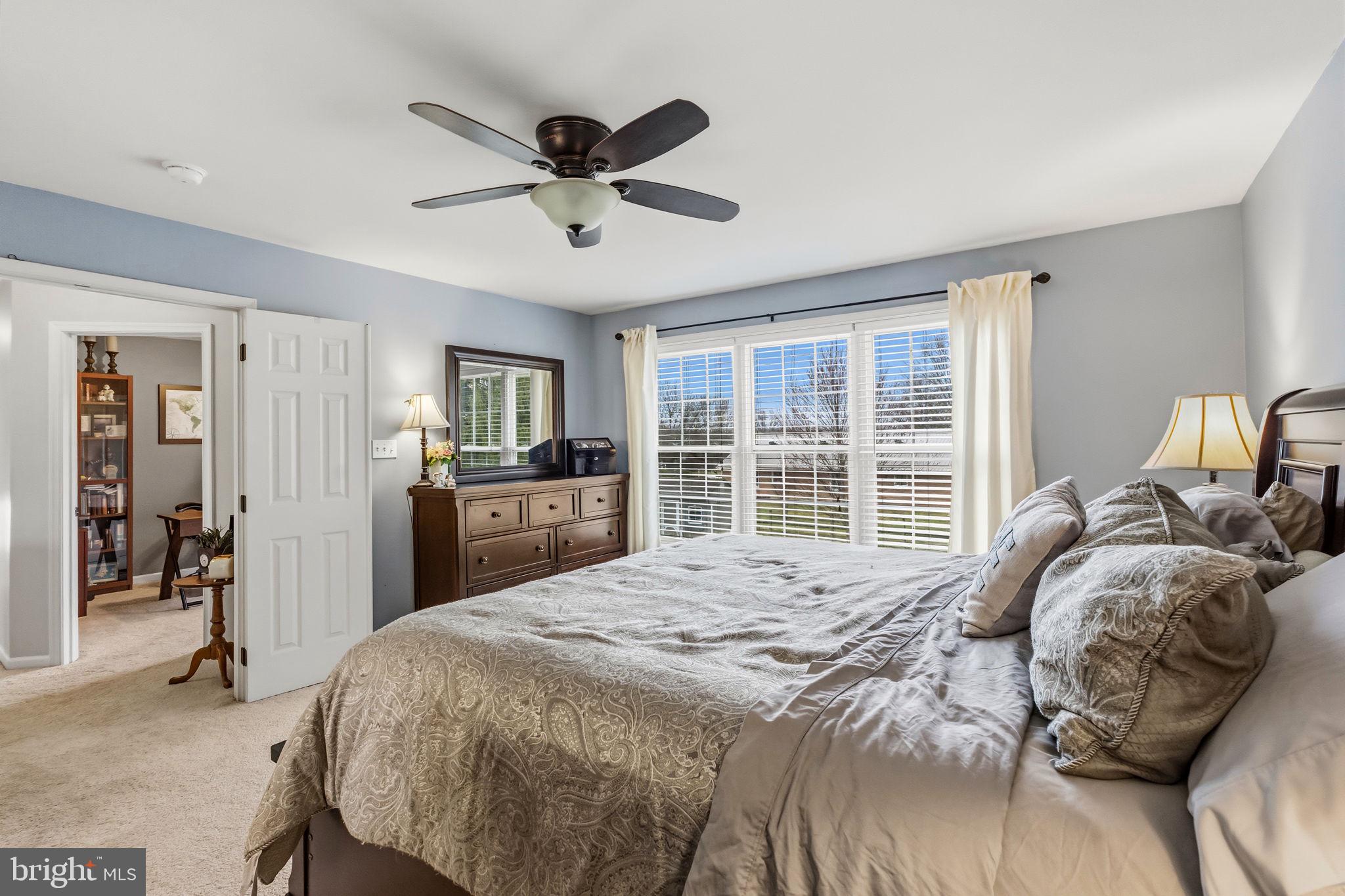 TWIN PONDS - Residential