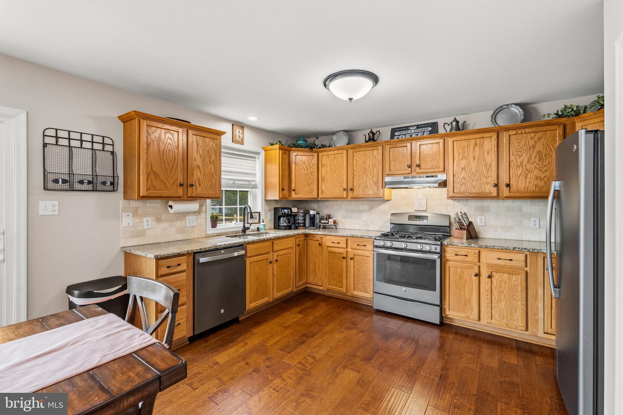 TWIN PONDS - Residential