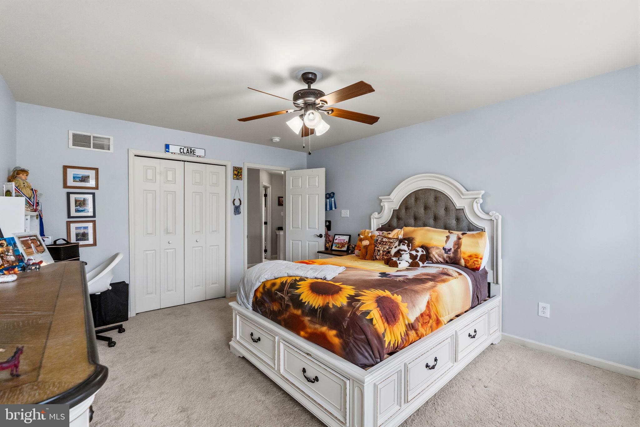 TWIN PONDS - Residential