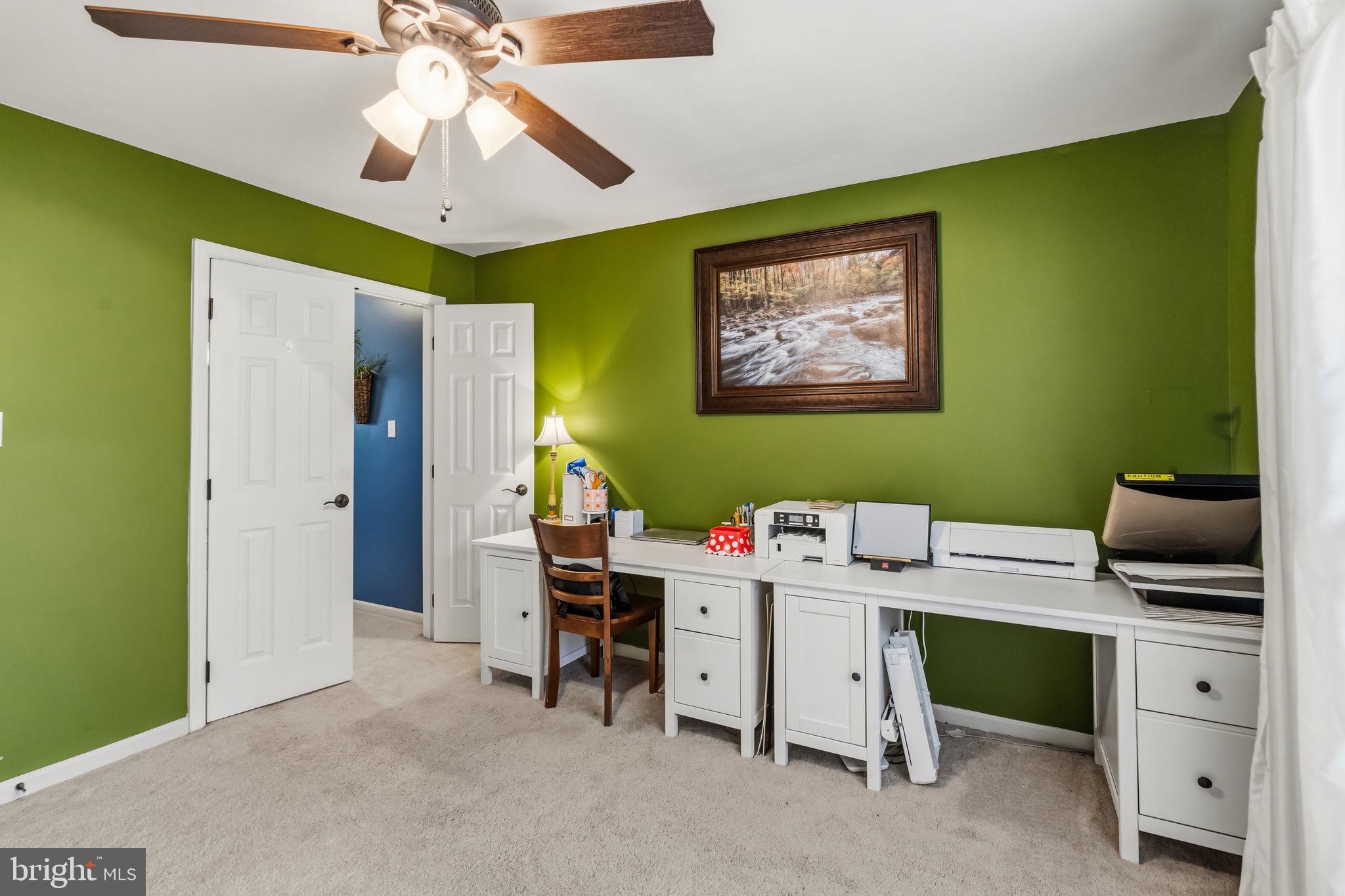 TWIN PONDS - Residential