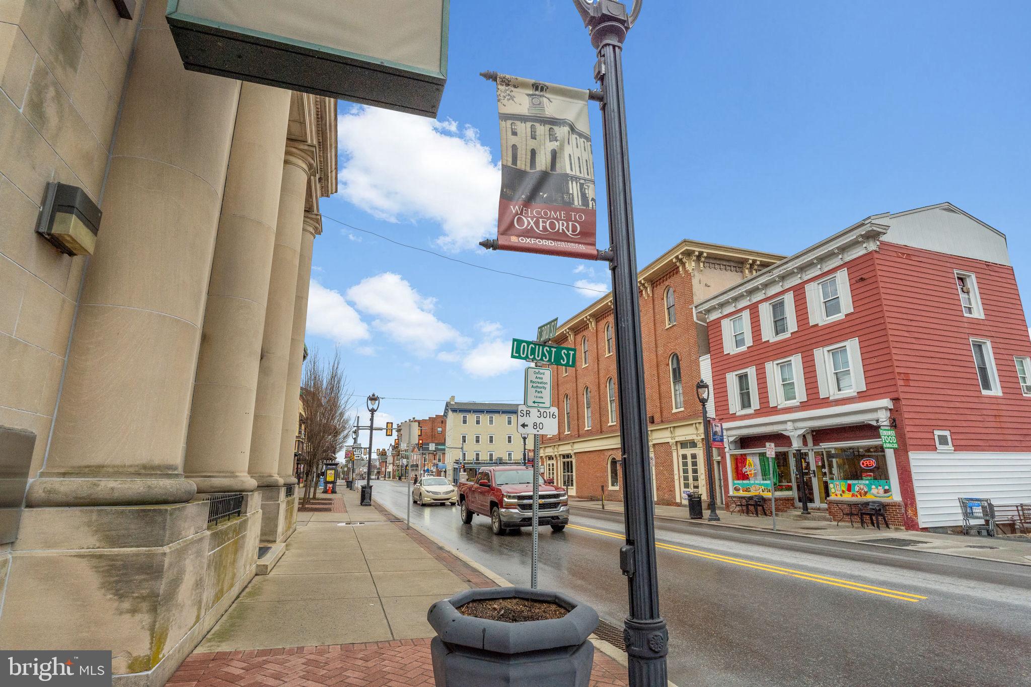 TWIN PONDS - Residential