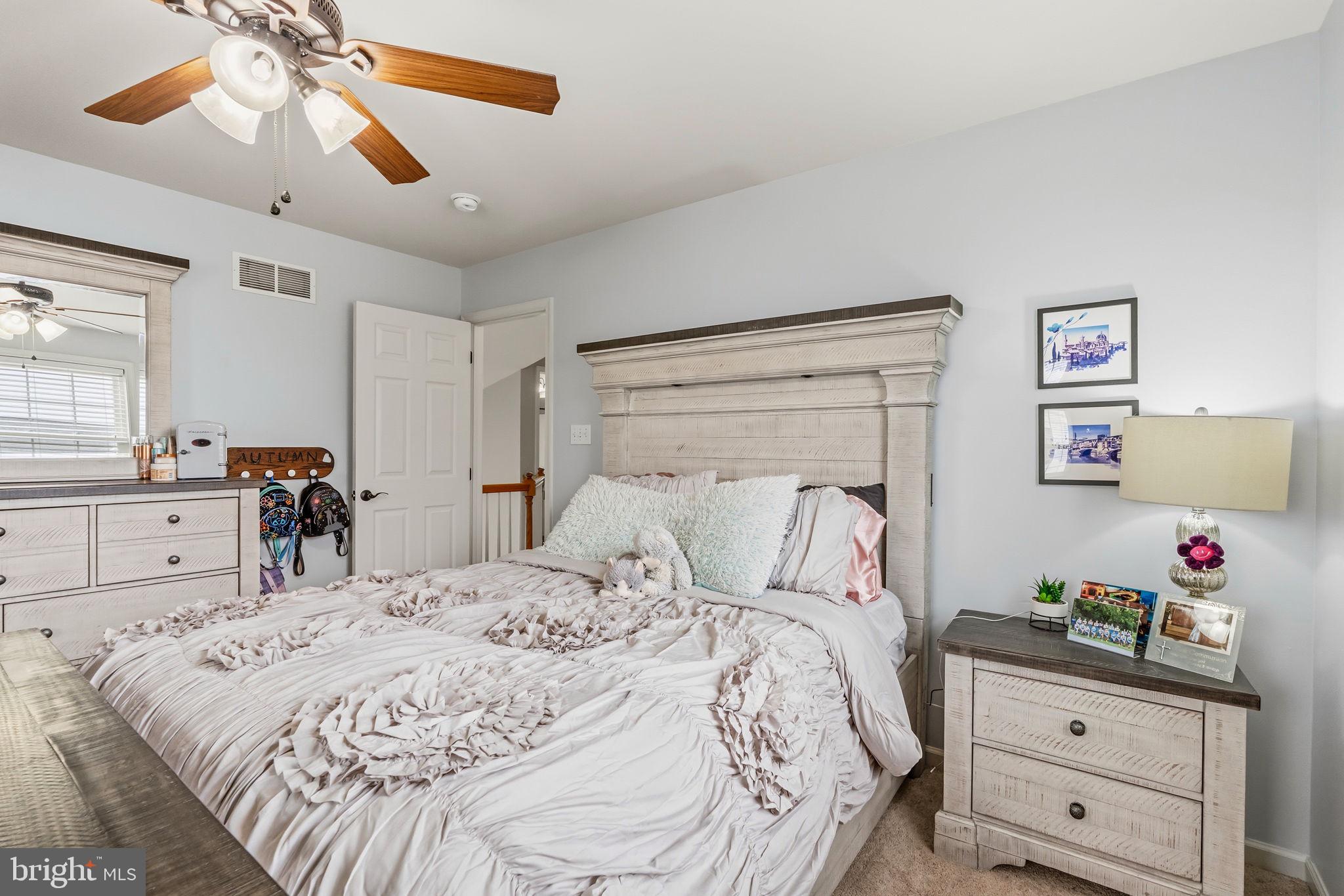 TWIN PONDS - Residential