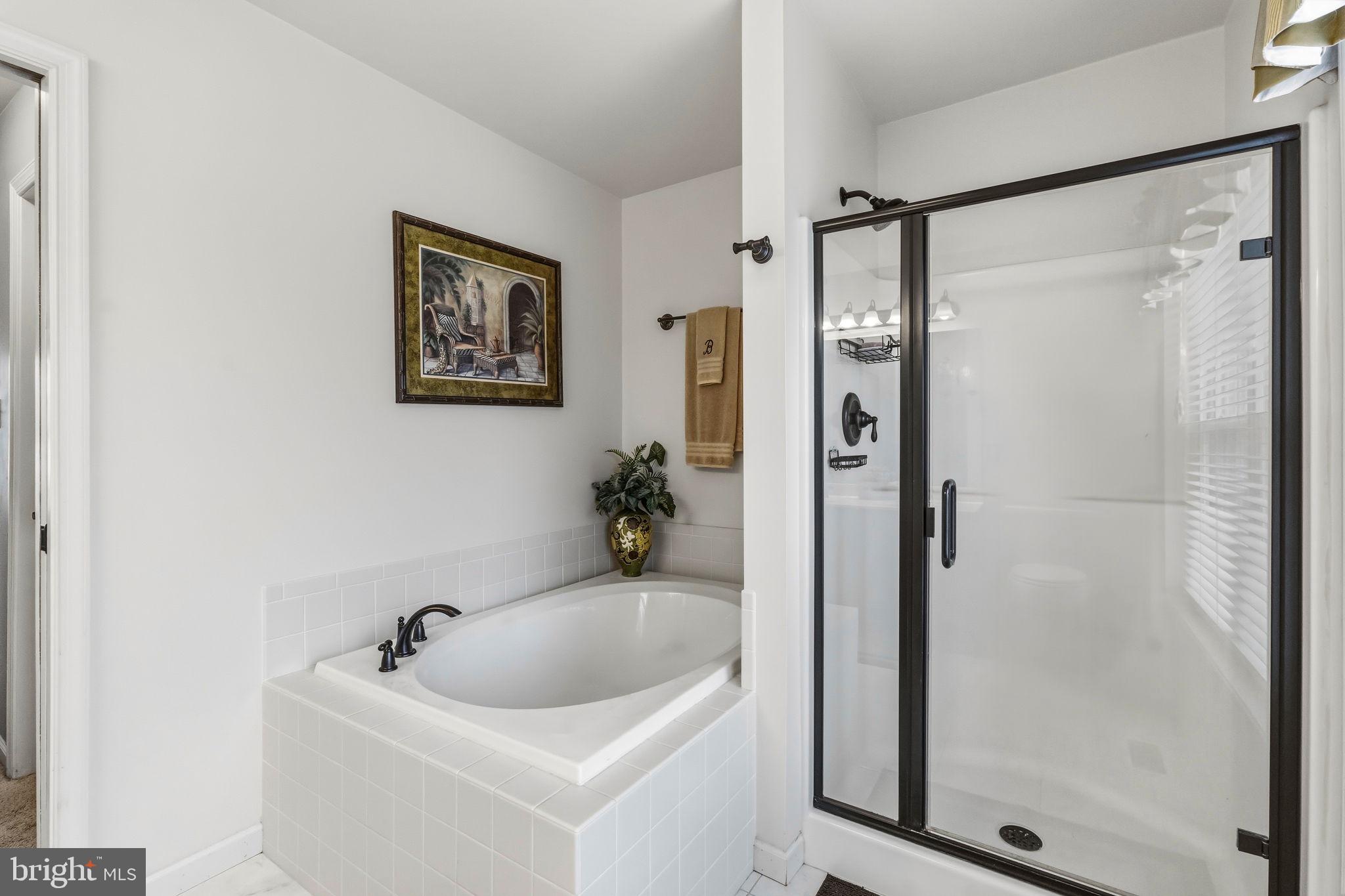 TWIN PONDS - Residential