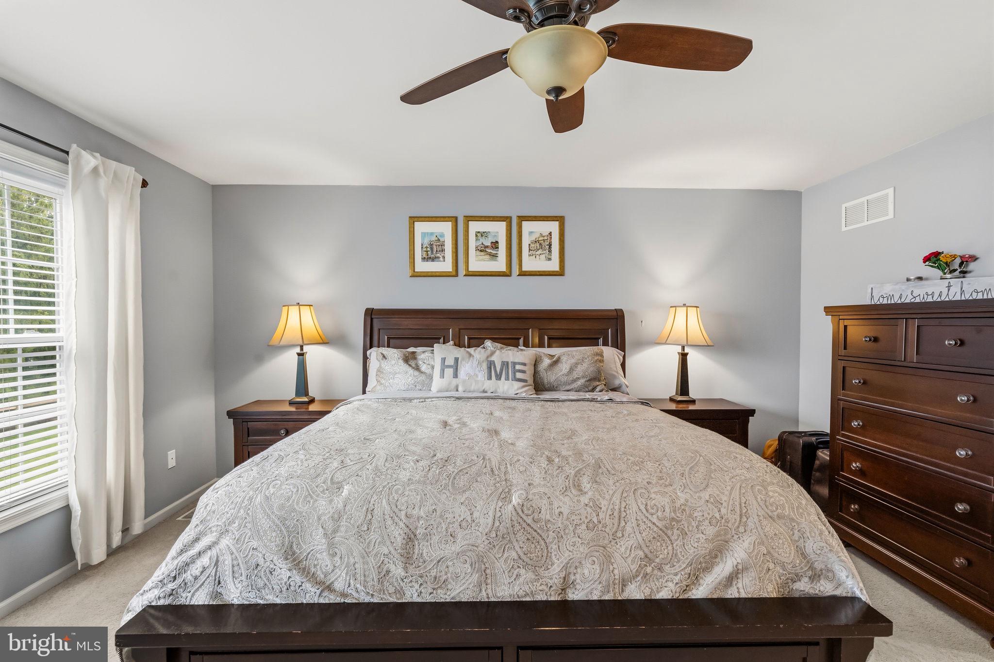 TWIN PONDS - Residential