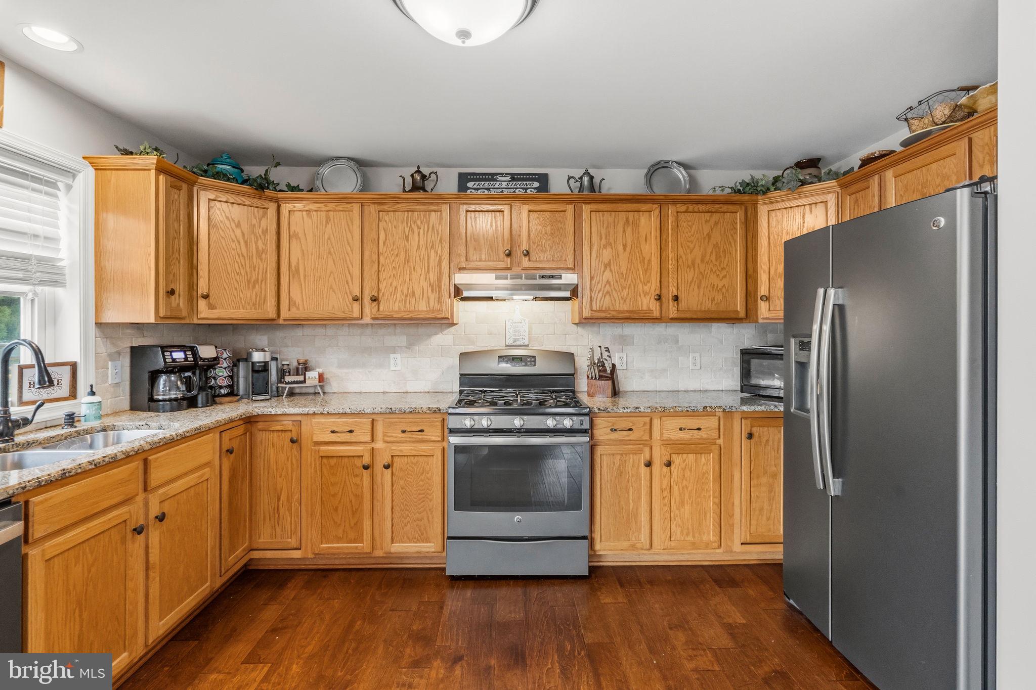 TWIN PONDS - Residential