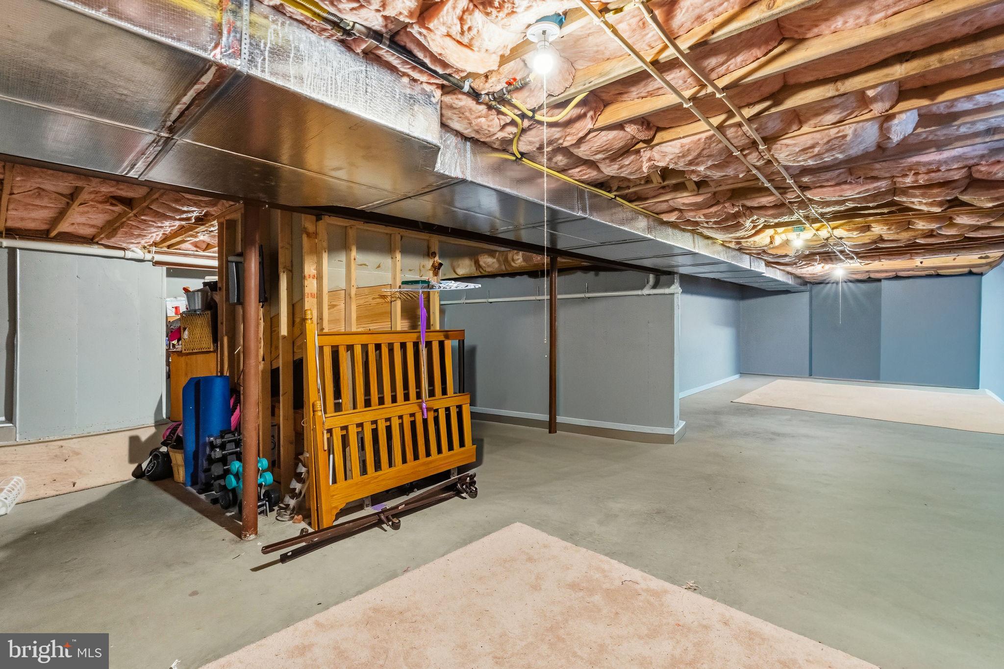 TWIN PONDS - Residential